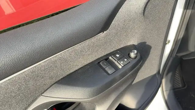 Toyota Yaris view 5
