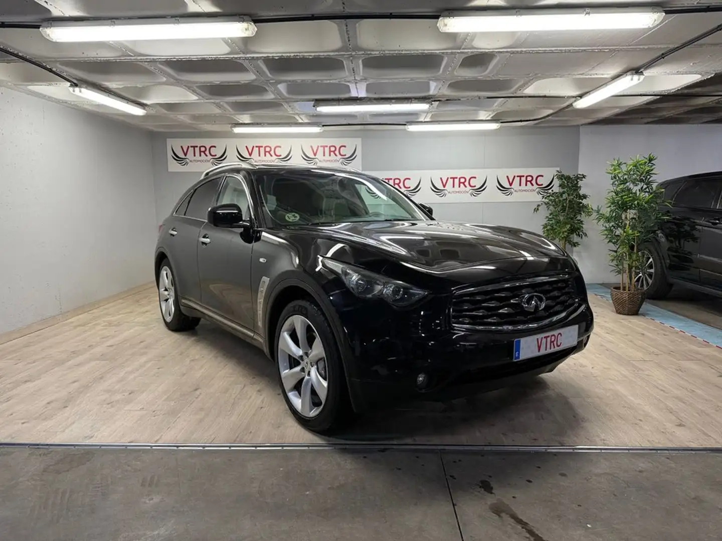 Infiniti FX 30D s Grijs - 1