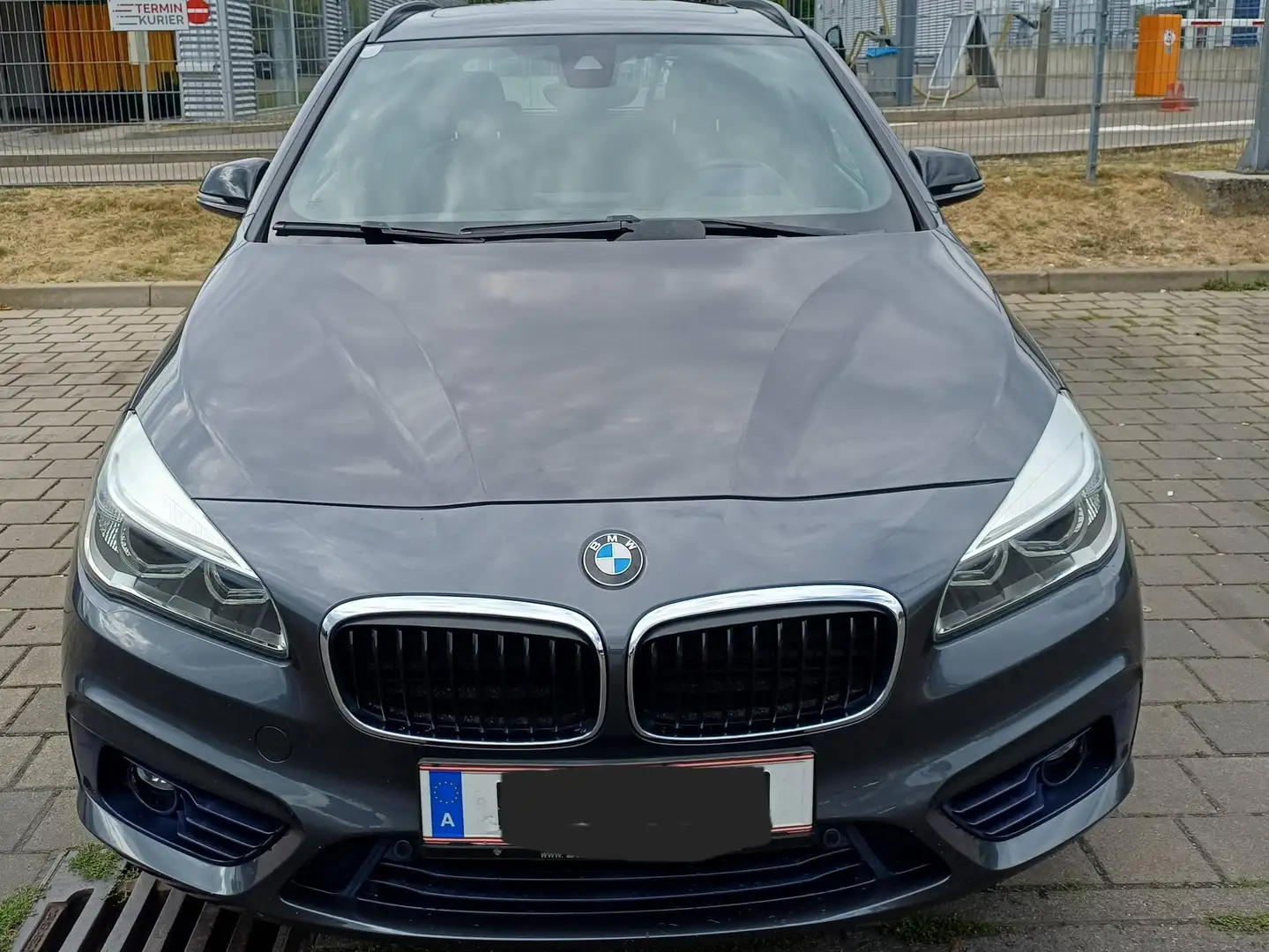 BMW 218 218i Active Tourer Grau - 1