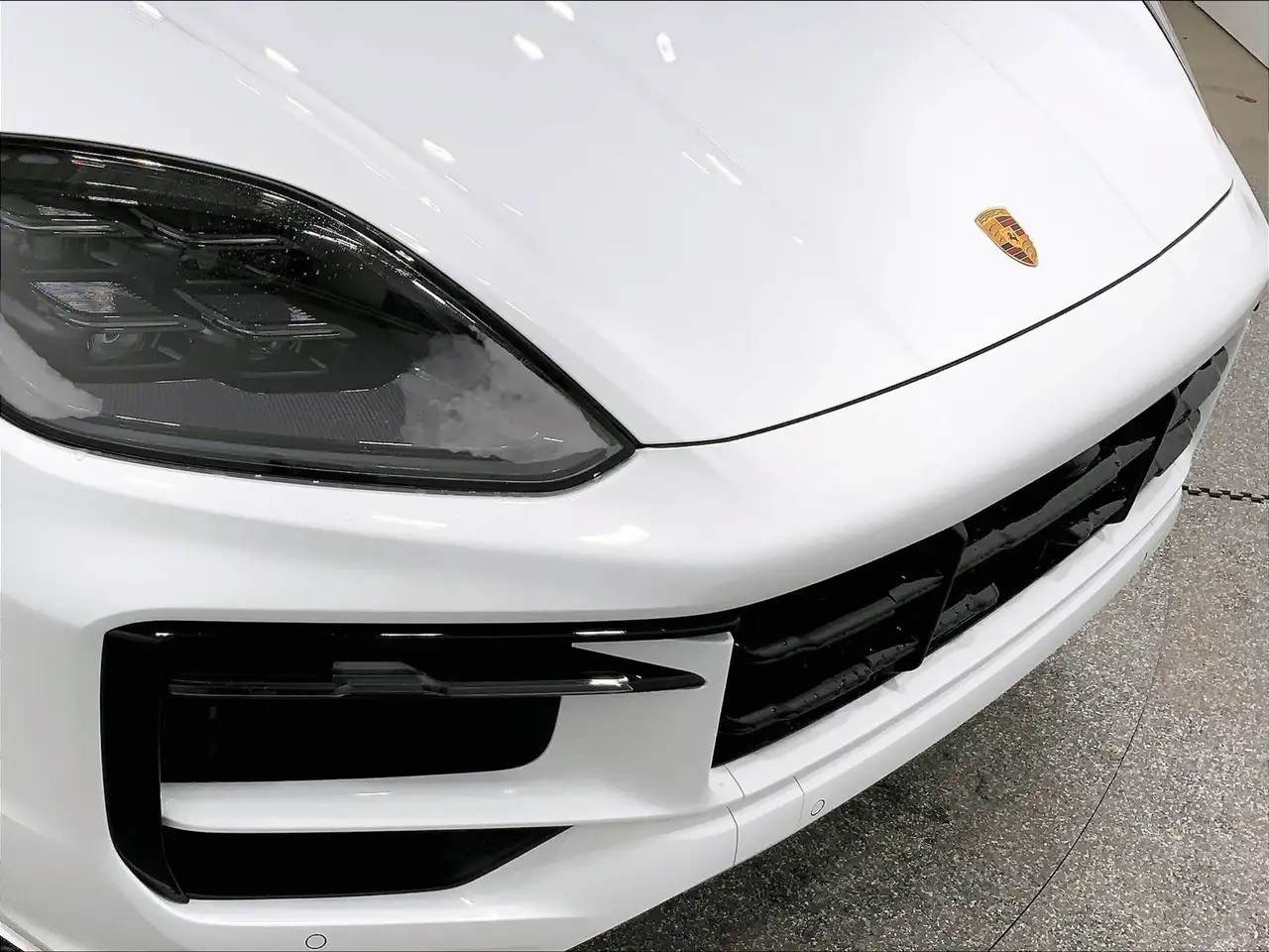 Porsche Cayenne снимка Porsche Cayenne