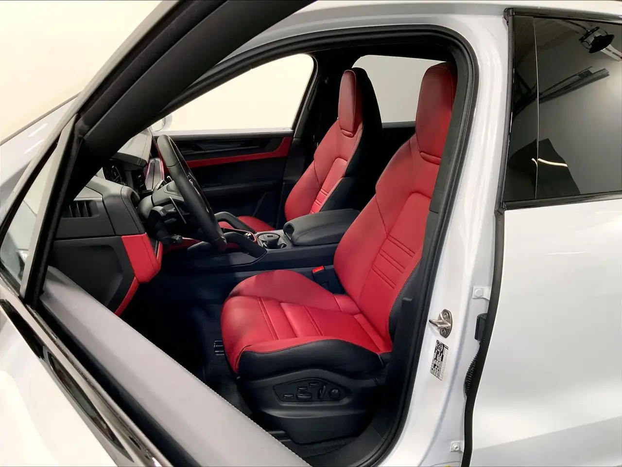 Porsche Cayenne снимка Porsche Cayenne
