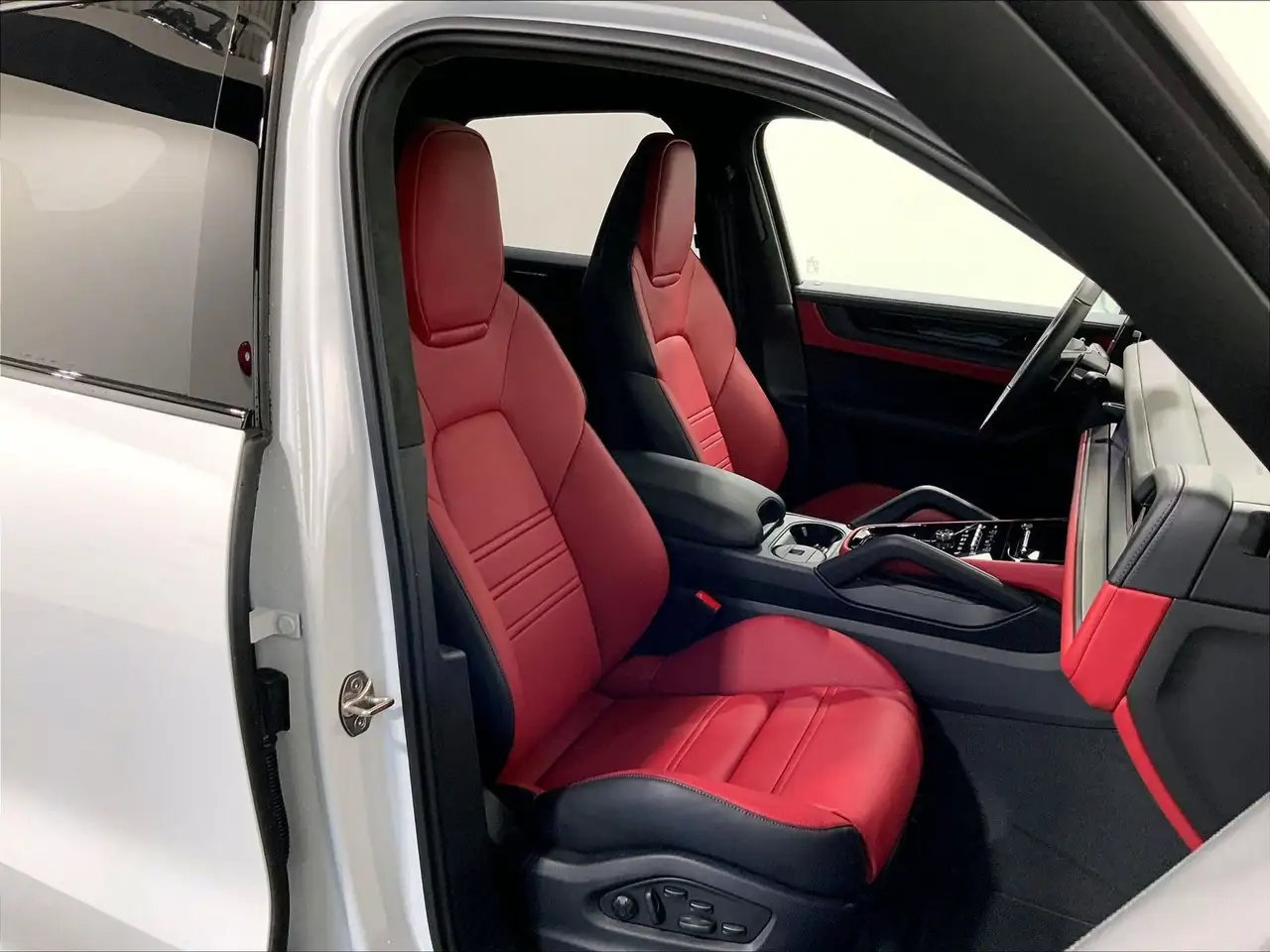 Porsche Cayenne снимка Porsche Cayenne