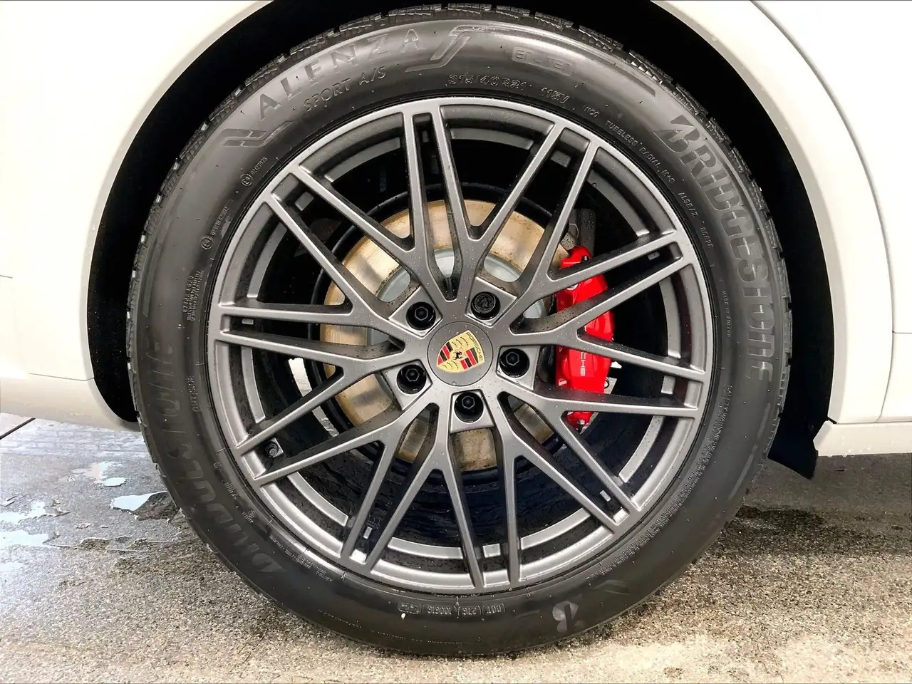 Porsche Cayenne снимка Porsche Cayenne