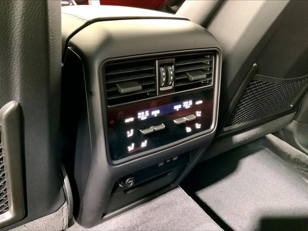 Porsche Cayenne снимка Porsche Cayenne