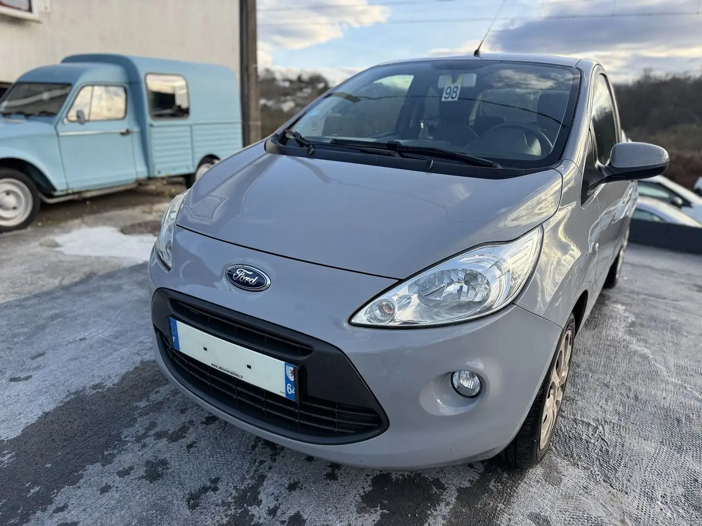 Ford M 1.2 69CH STOP\u0026START TREND MY2014 Grau - 2