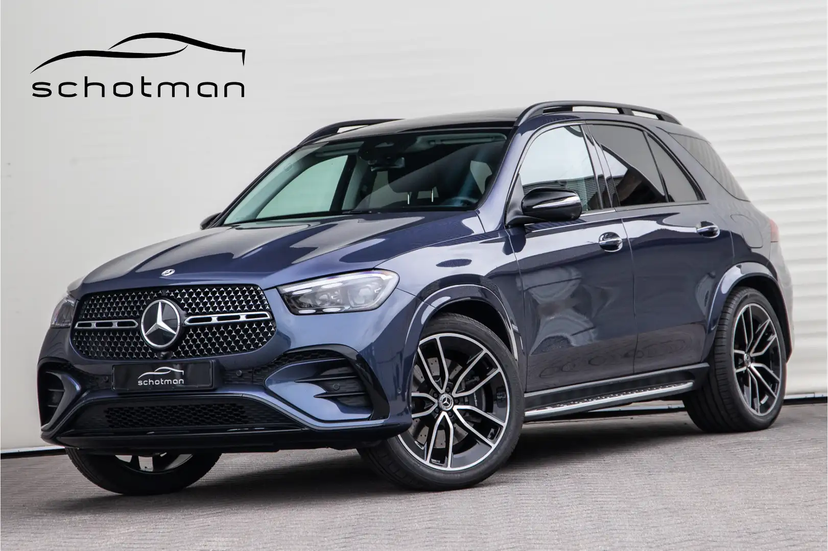 Mercedes-Benz GLE 400 e 4MATIC AMG Premium, Pano, Airmatic, Nightpakket, Bleu - 1