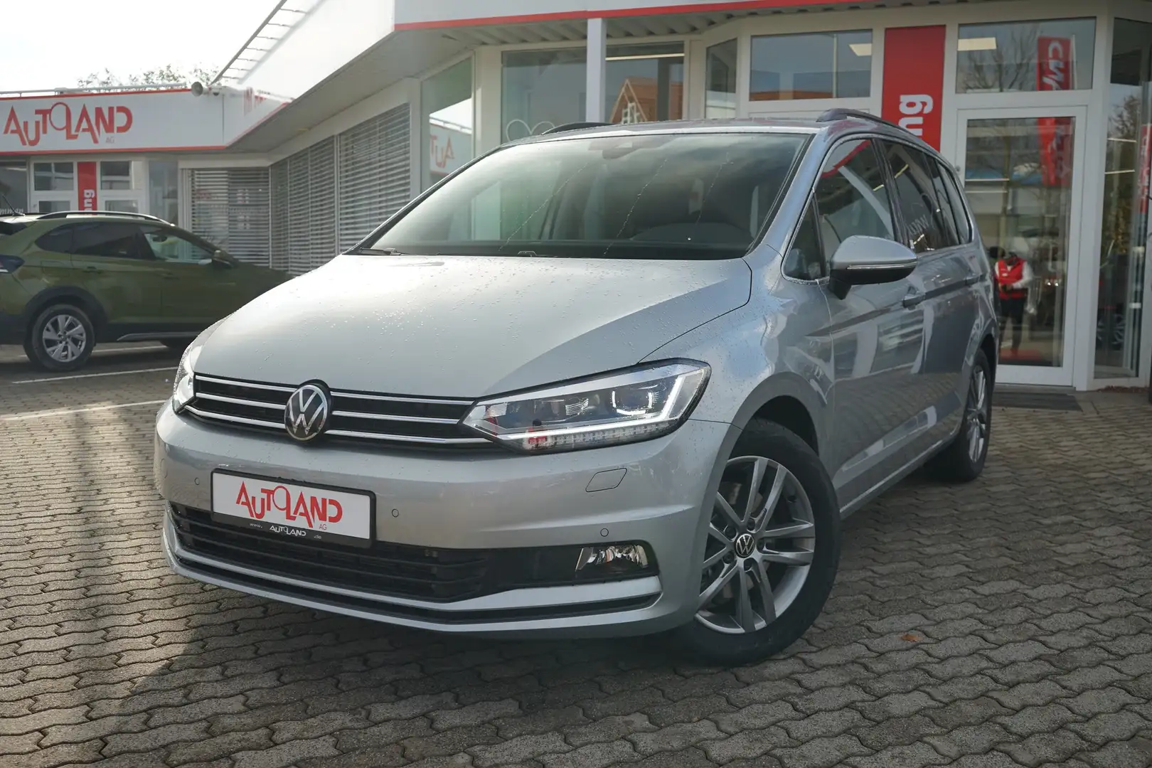 Volkswagen Touran 1.5 TSI DSG LED ACC 7-Sitzer Sitzheizung Silber - 2
