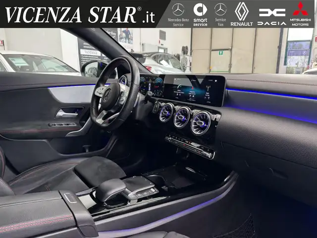 Mercedes-Benz CLA view 9