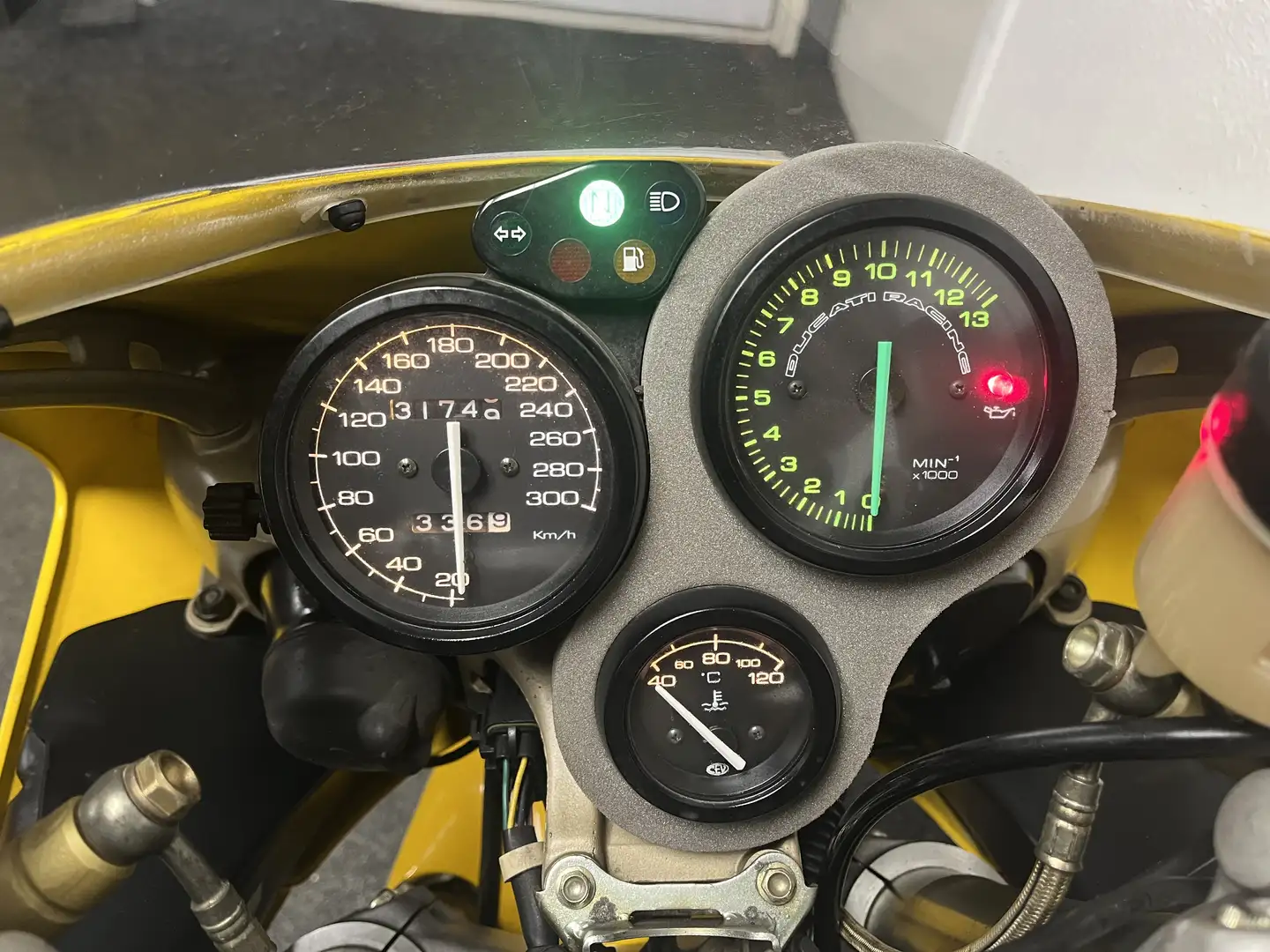 Ducati 916 Жовтий - 2