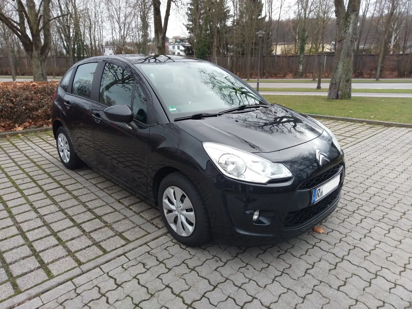 Citroen C3 C3 1.4 Advance Schwarz - 2