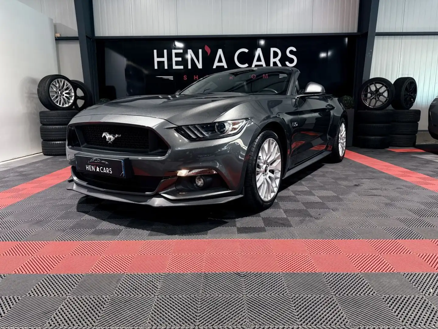 Ford Mustang (6) Convertible V8 BVA6 GT Grijs - 1