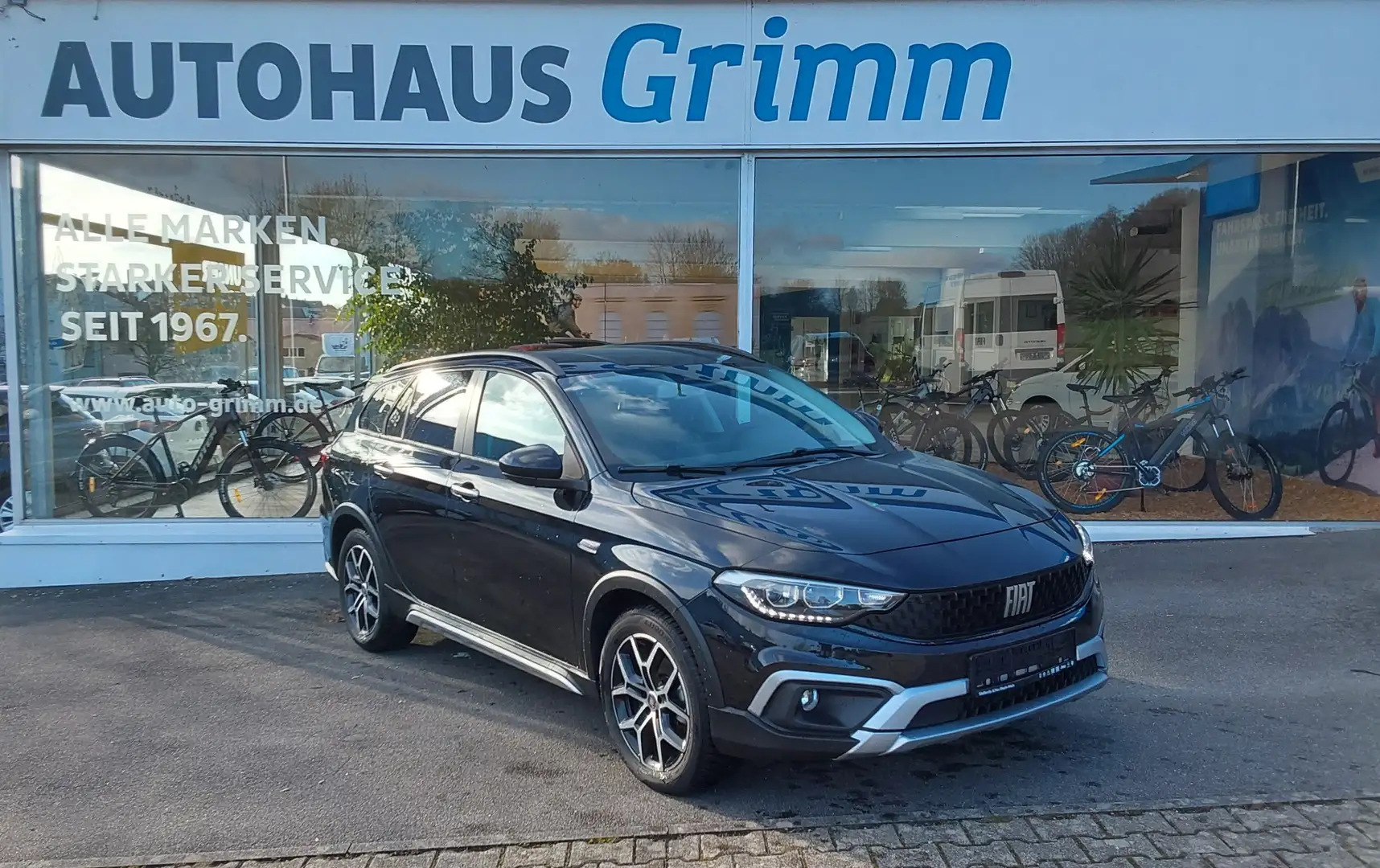 Fiat Tipo Tipo Cross Kombi Hybrid 1.5 GSE Automatik Schwarz - 1