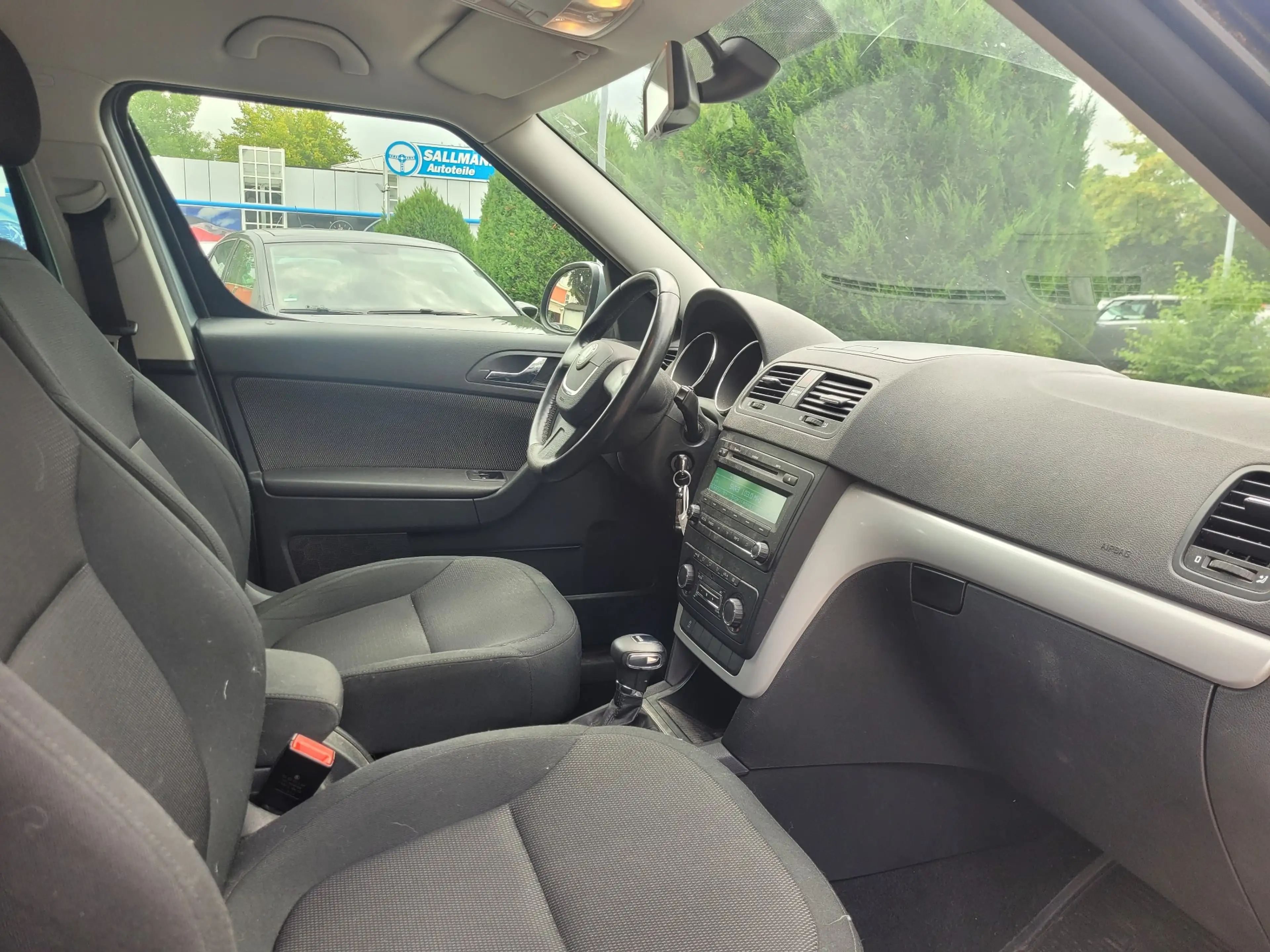 Skoda Yeti Ambition *1.Hand / Klimaauto. / Automatik* — photo 10