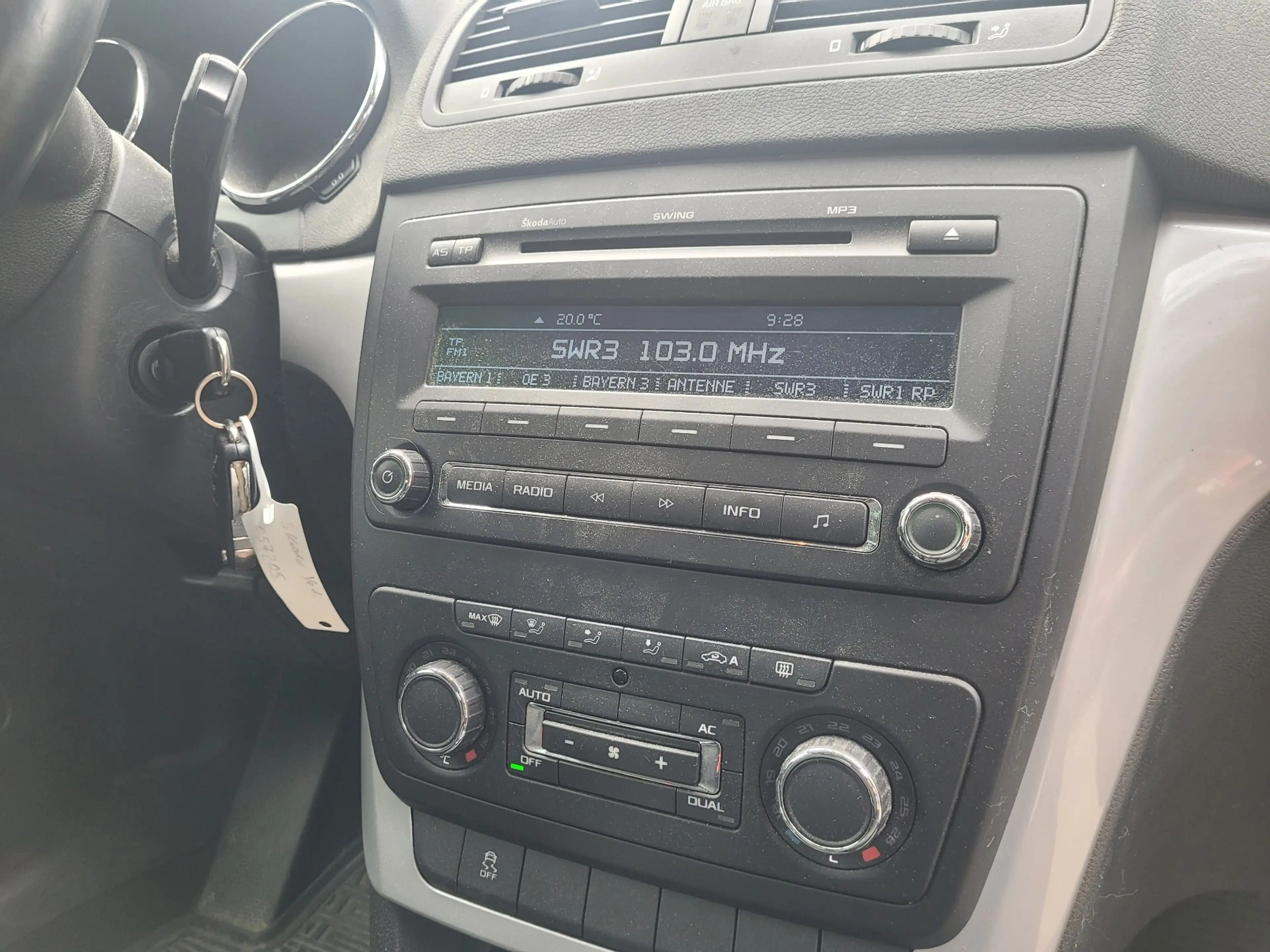 Skoda Yeti Ambition *1.Hand / Klimaauto. / Automatik* — photo 11
