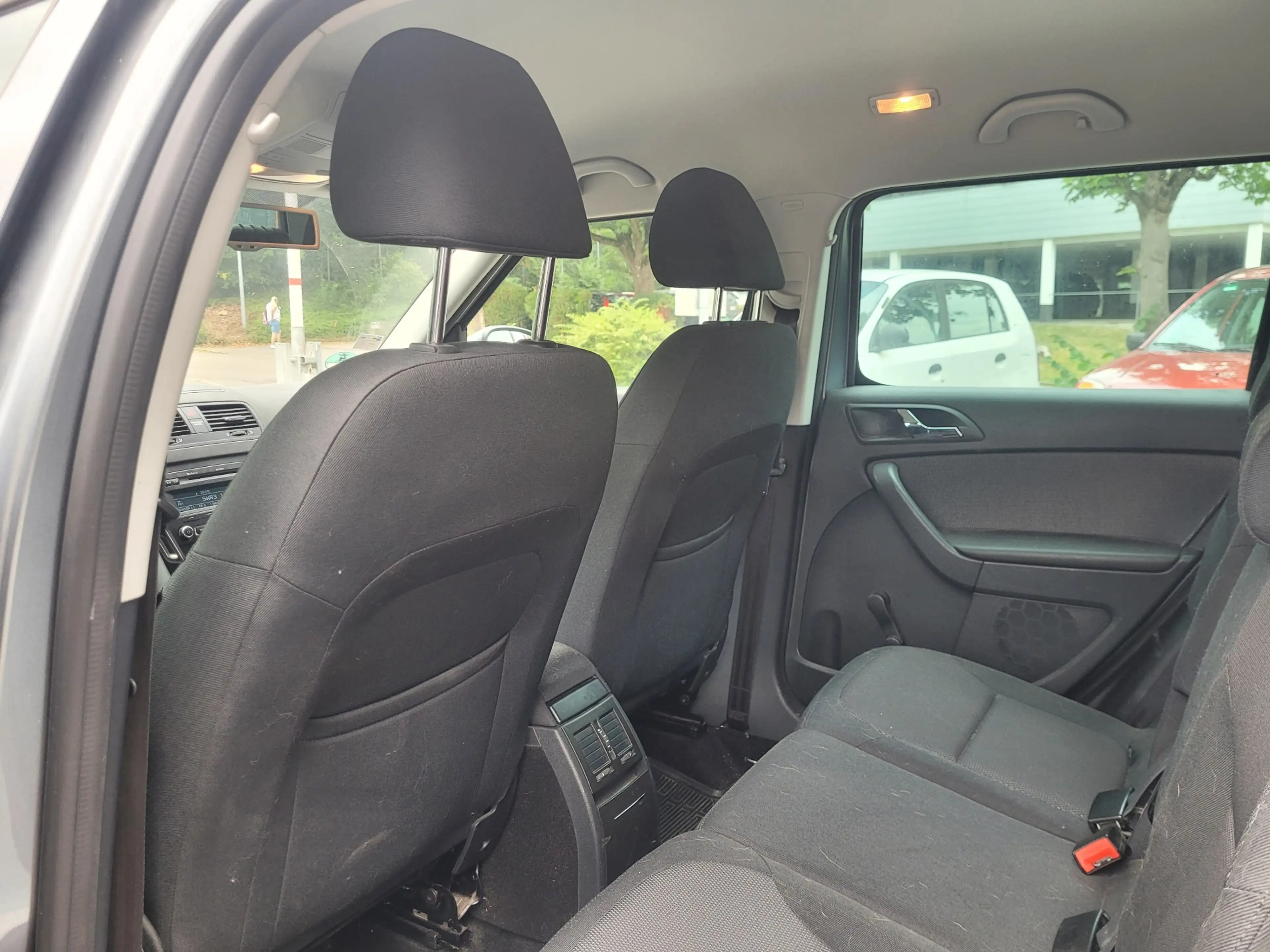 Skoda Yeti Ambition *1.Hand / Klimaauto. / Automatik* — photo 9