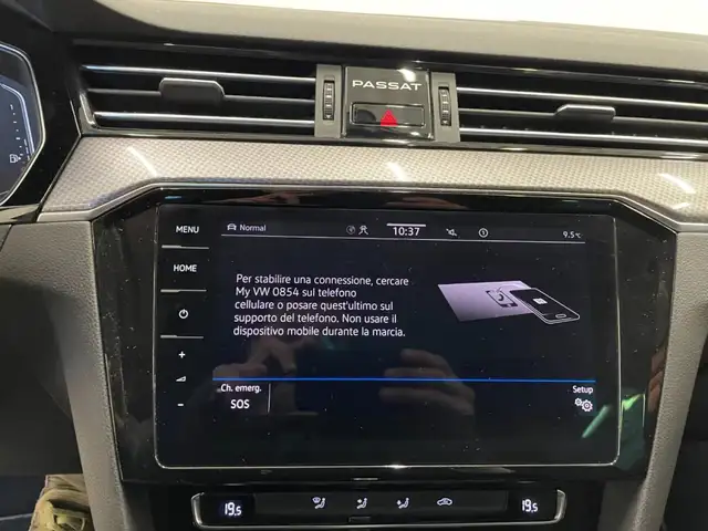 Volkswagen Passat Alltrack view 10