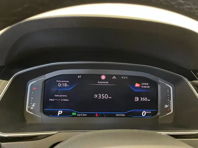Volkswagen Passat Alltrack view 24