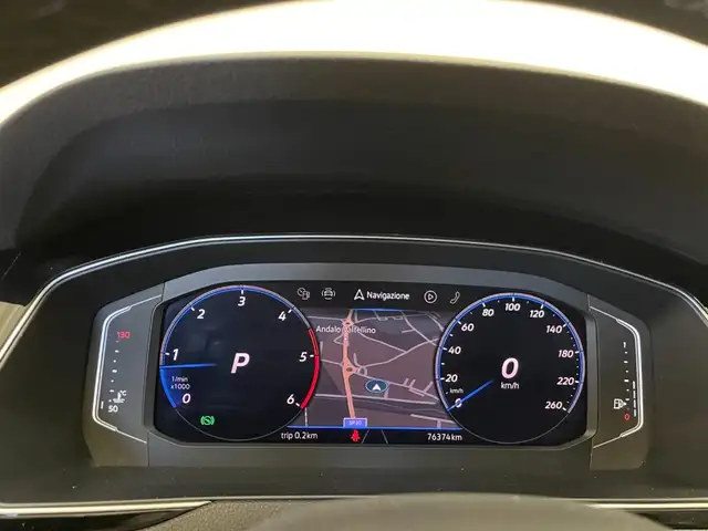 Volkswagen Passat Alltrack view 25