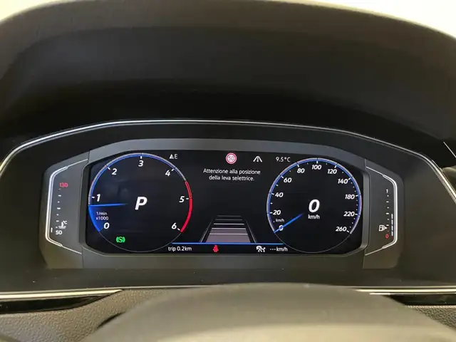 Volkswagen Passat Alltrack view 22