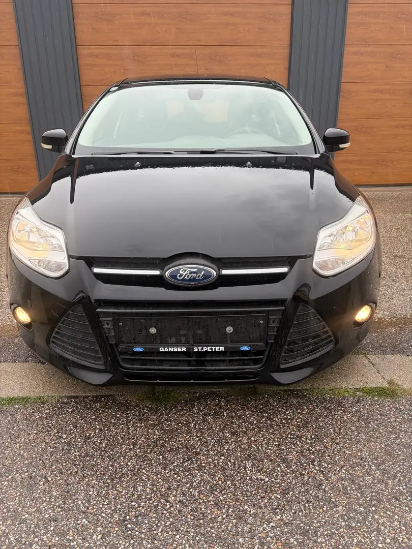 Ford Focus Traveller Trend 1.6 TDCi DPF Powershift Schwarz - 1