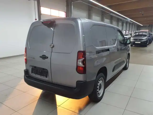 Peugeot Partner view 4