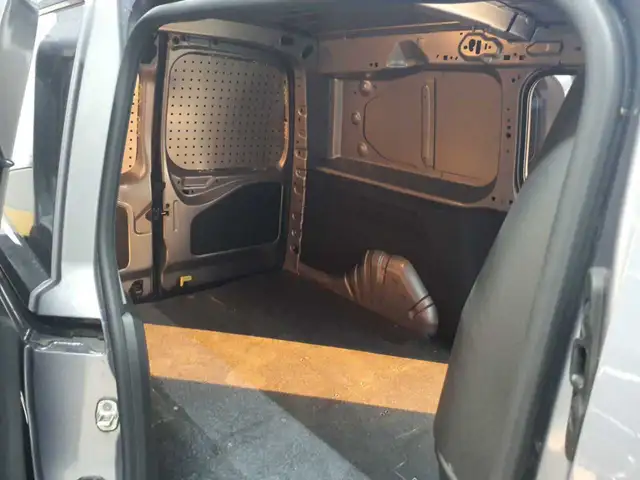 Peugeot Partner view 9