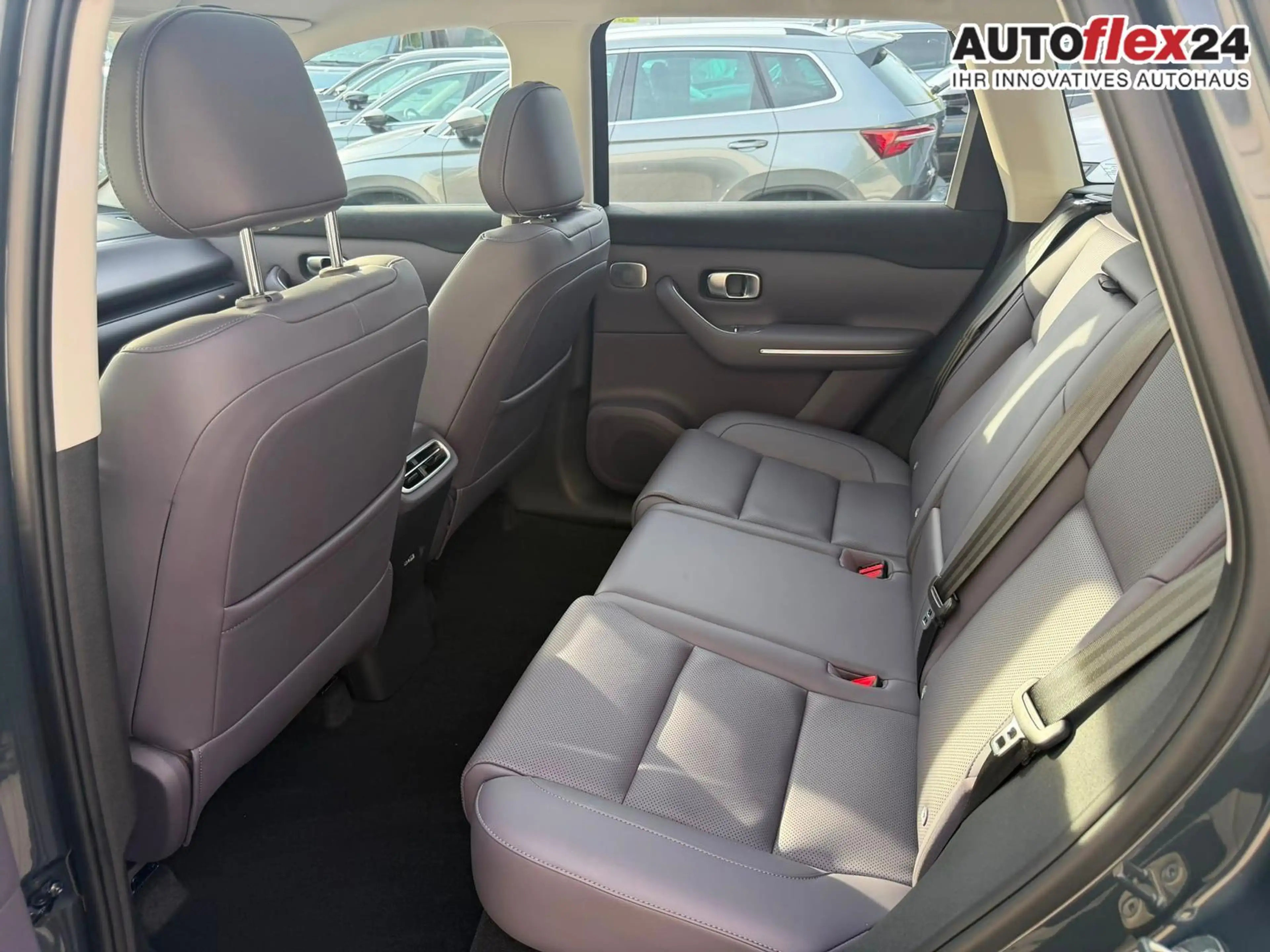 Leapmotor C10 Style BEV  69,9 kWh Pano*Navi*SoundSys*360°*ACC... — photo 9