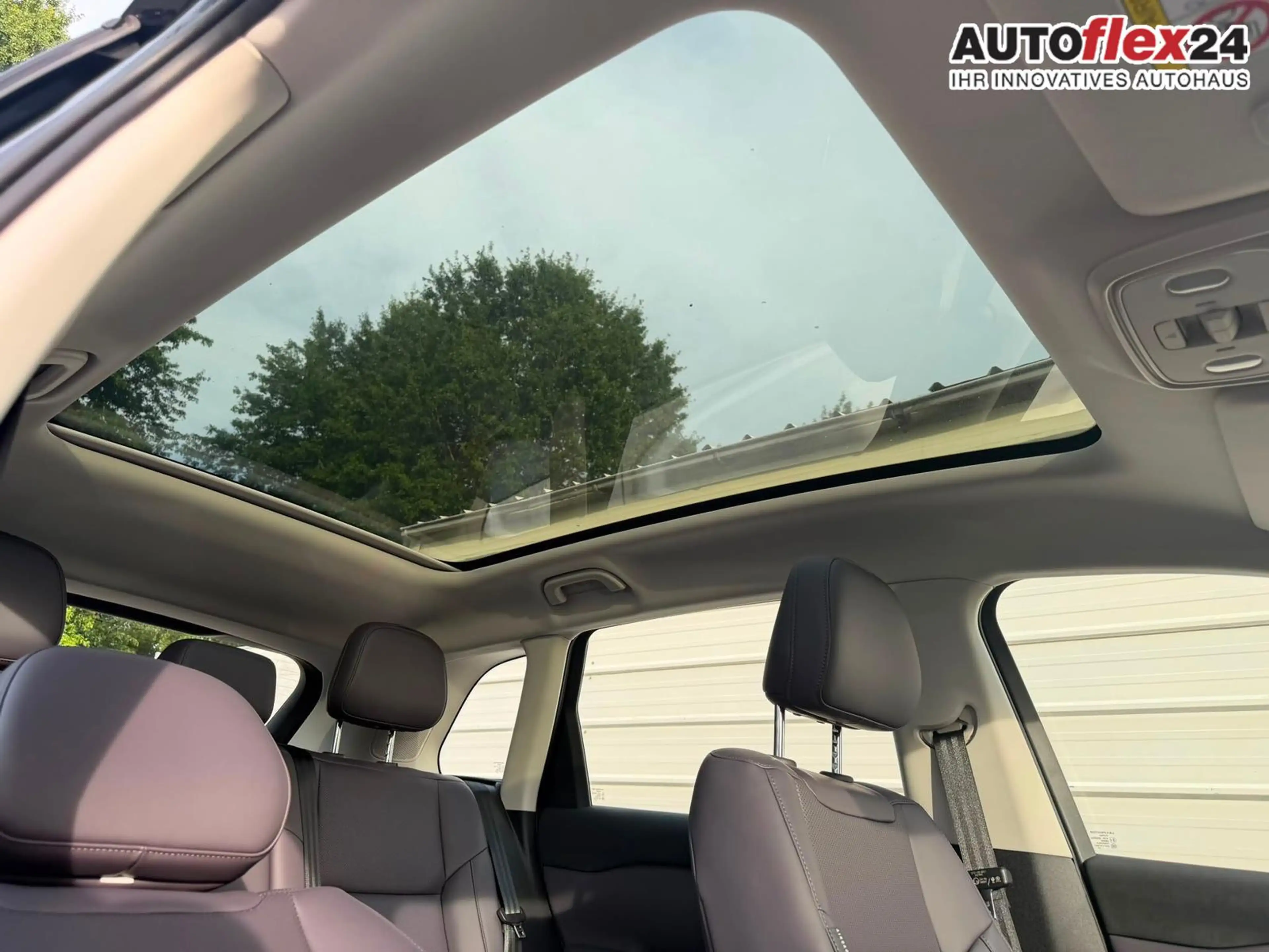 Leapmotor C10 Style BEV  69,9 kWh Pano*Navi*SoundSys*360°*ACC... — photo 8