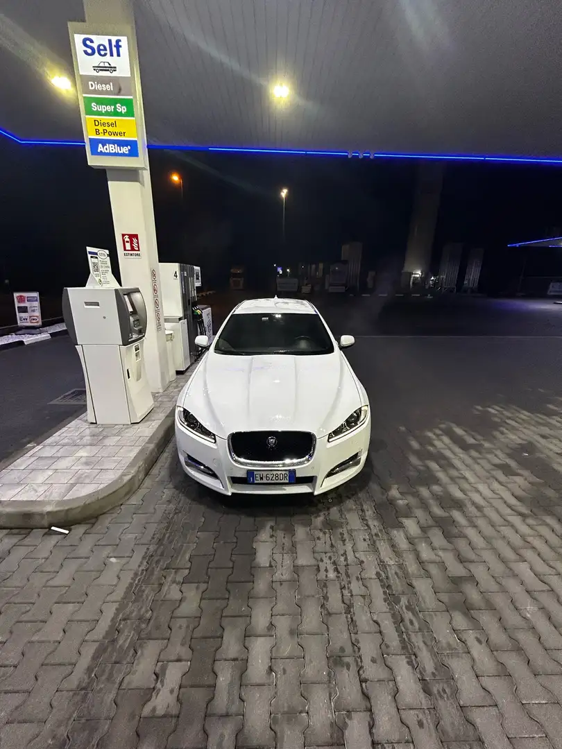 Jaguar XF Sportbrake 2.2d Premium Luxury 200cv auto - 2