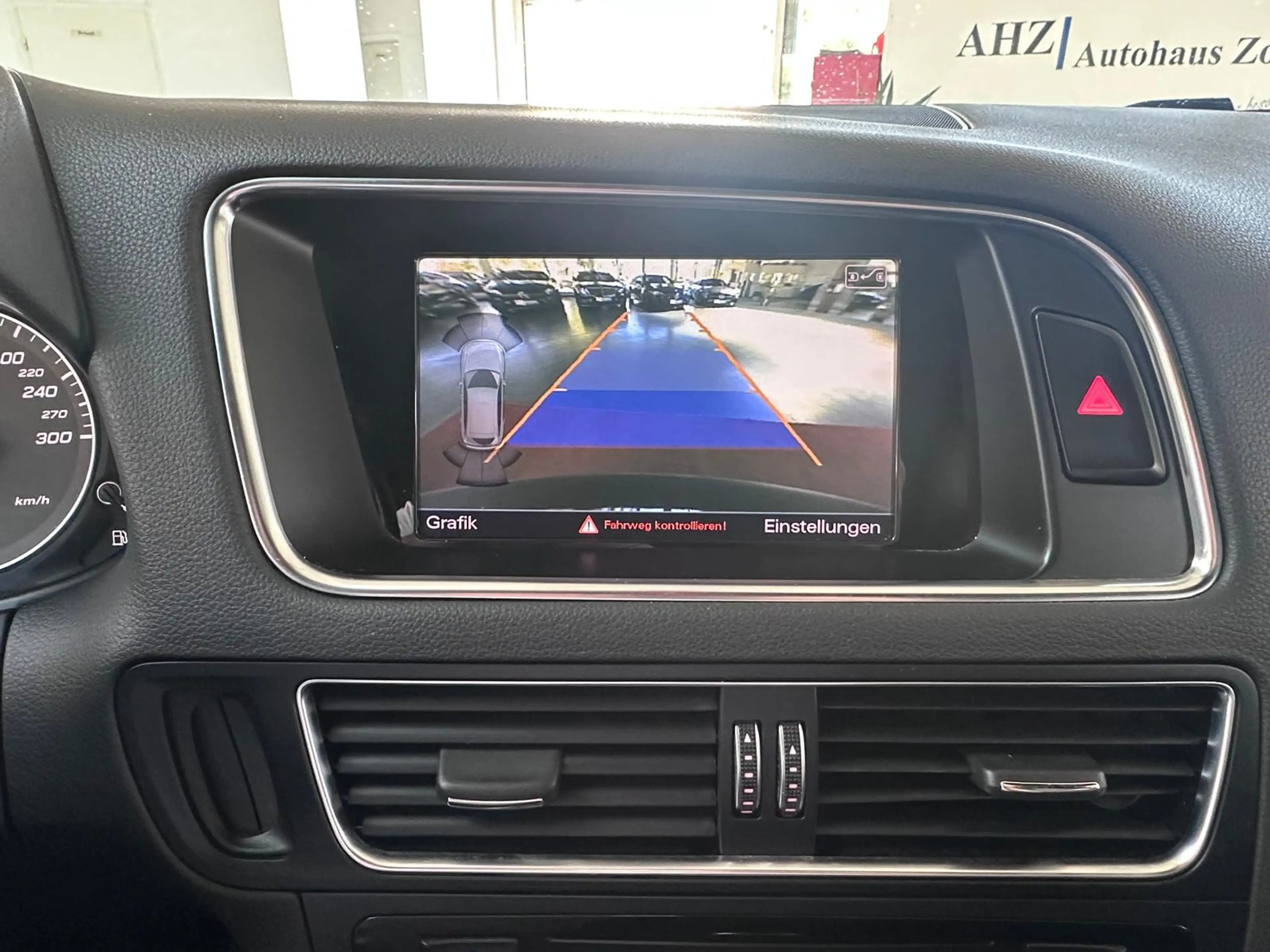 Audi SQ5 3.0 TDI competition quattro AHK PANO STANDHZ — photo 11