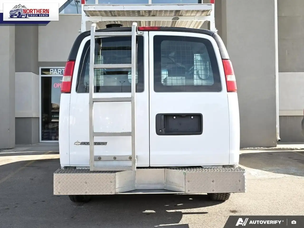 Chevrolet Express 1500 снимка Chevrolet Express 1500