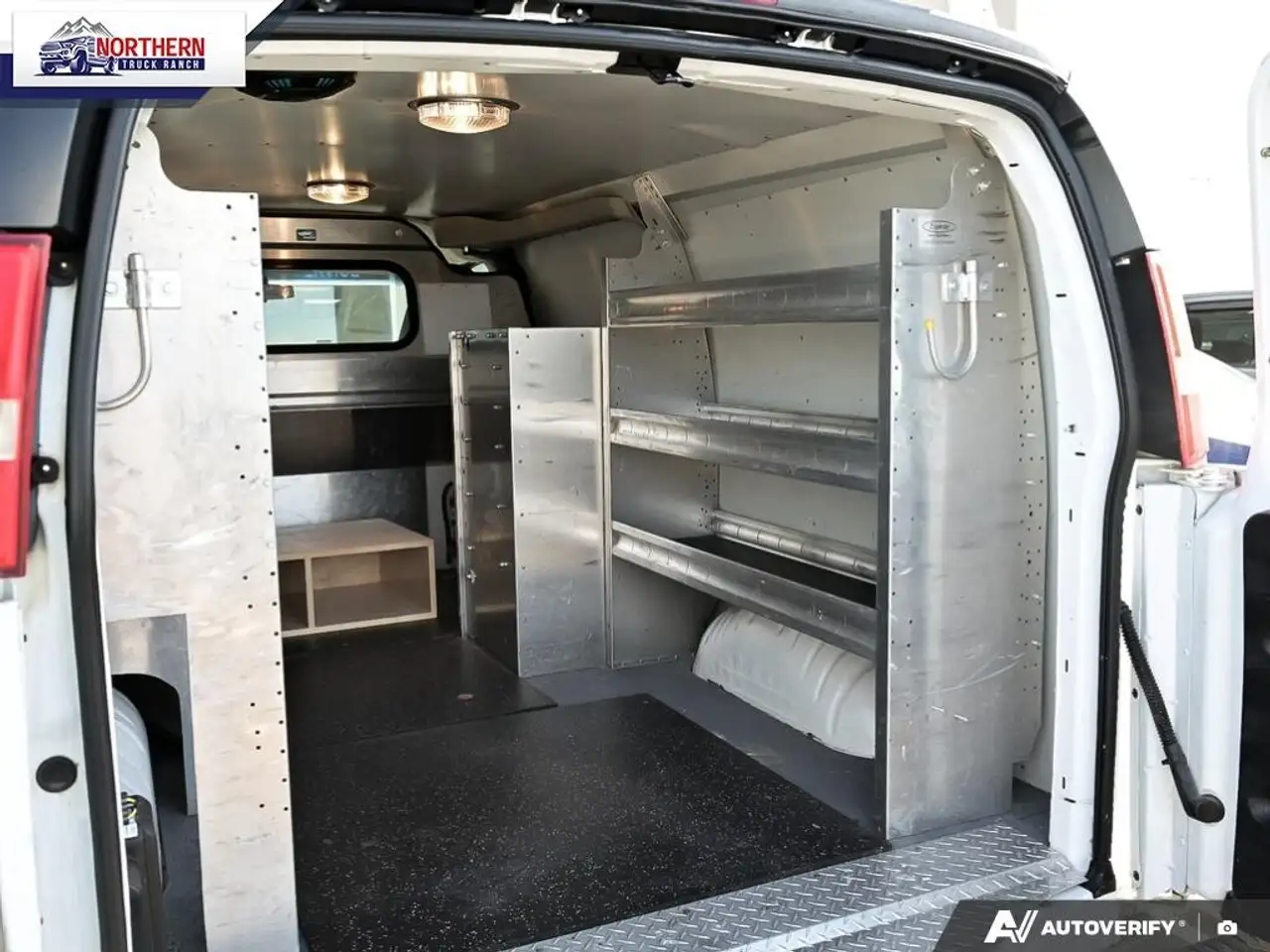 Chevrolet Express 1500 снимка Chevrolet Express 1500