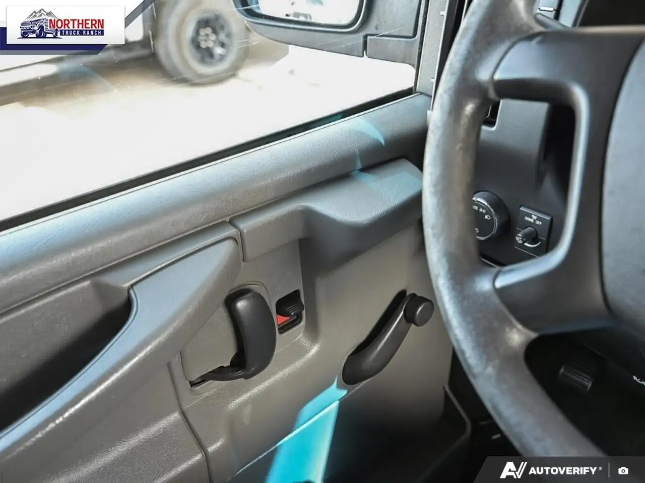 Chevrolet Express 1500 снимка Chevrolet Express 1500