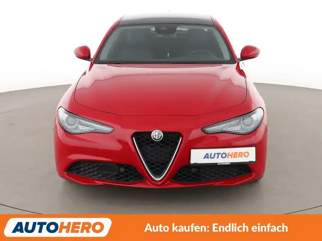 Alfa Romeo Giulia view 9