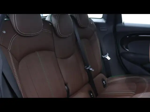 Mini Cooper Cooper view 14
