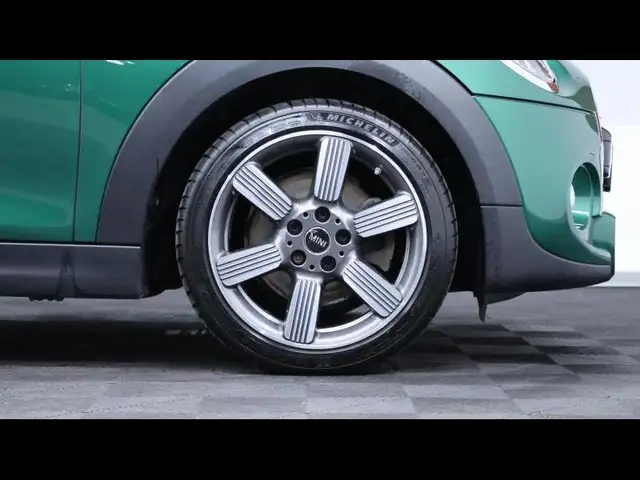 Mini Cooper Cooper view 10