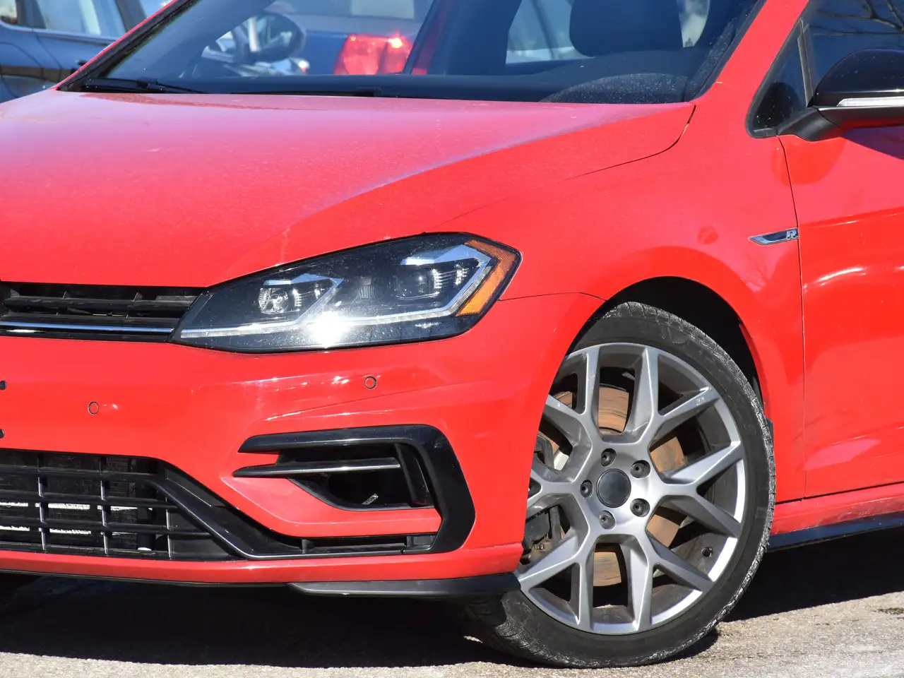 Volkswagen Golf R снимка Volkswagen Golf R