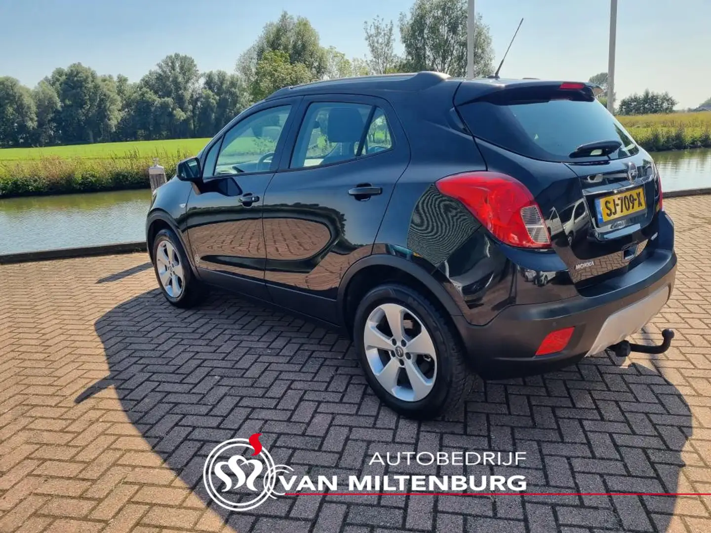 Opel Mokka 1.4 T Cosmo Clima Cruise Stoelverwarm. Trekhaak Zwart - 2