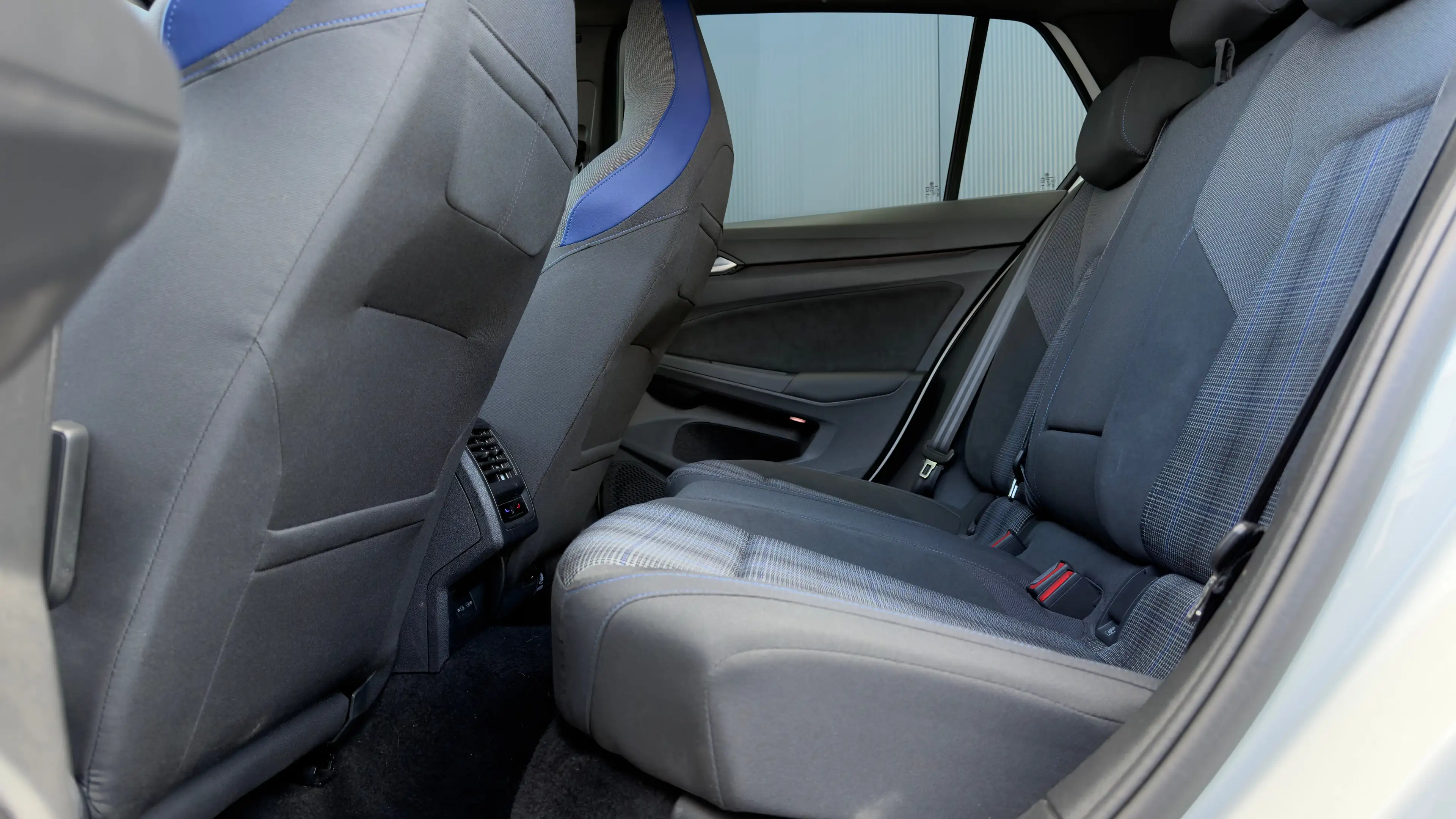 Volkswagen Golf GTE 1.5 eHybrid | Trekhaak | Blackstyle | Head-Up | Ca — photo 14