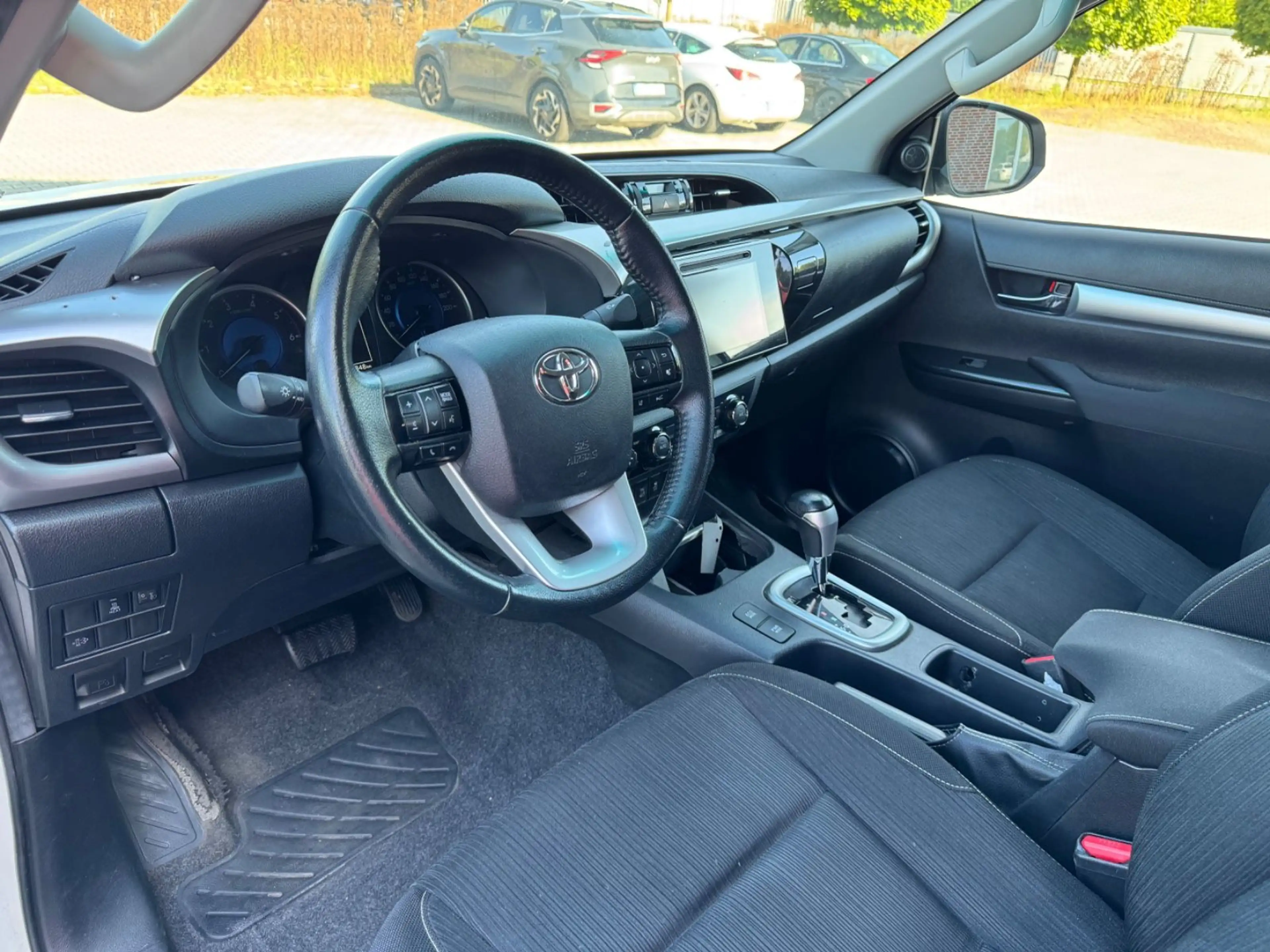 Toyota Hilux Double Cab Duty 4x4*R-KAMERA*AHK* — photo 14