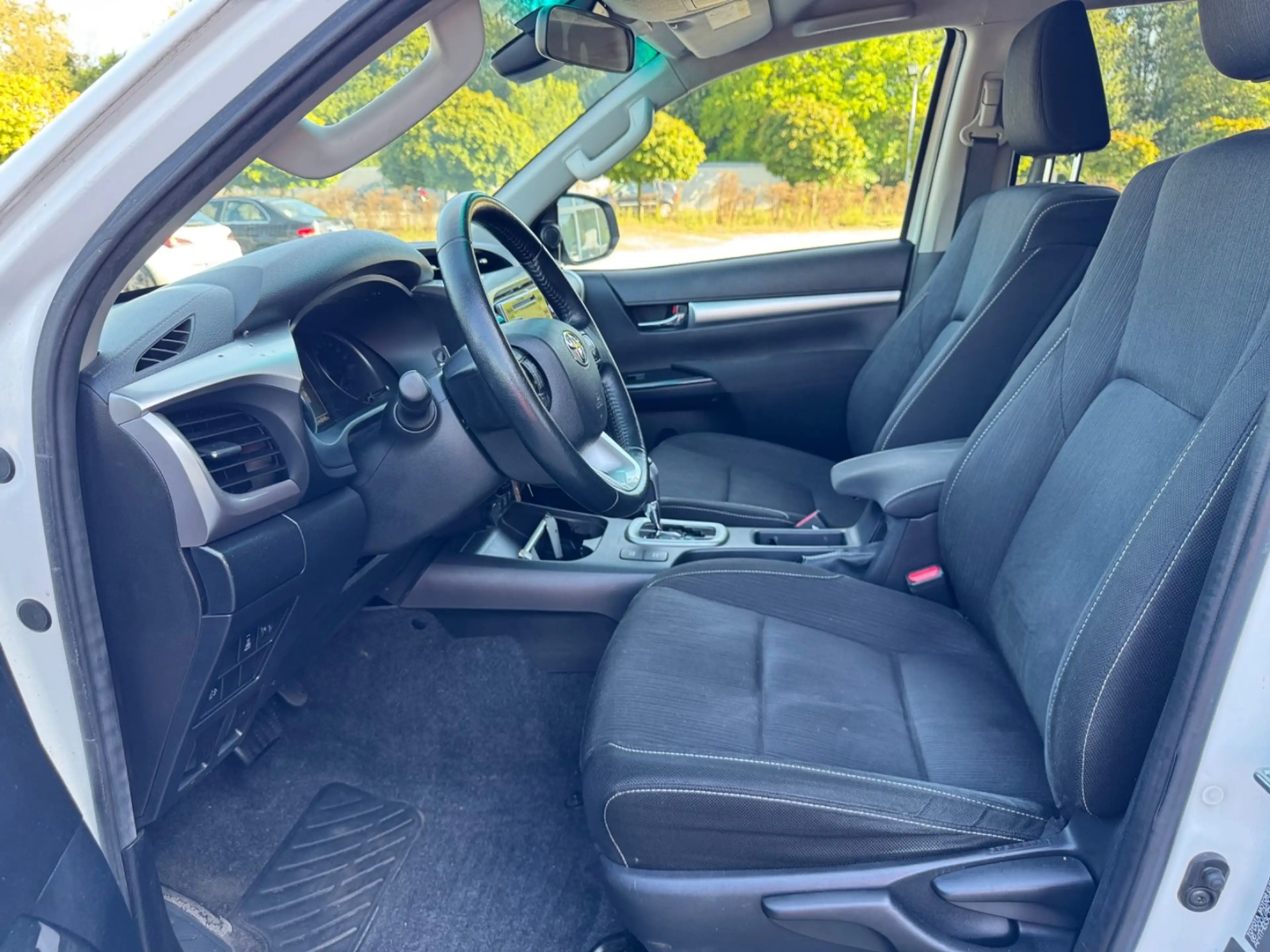 Toyota Hilux Double Cab Duty 4x4*R-KAMERA*AHK* — photo 13