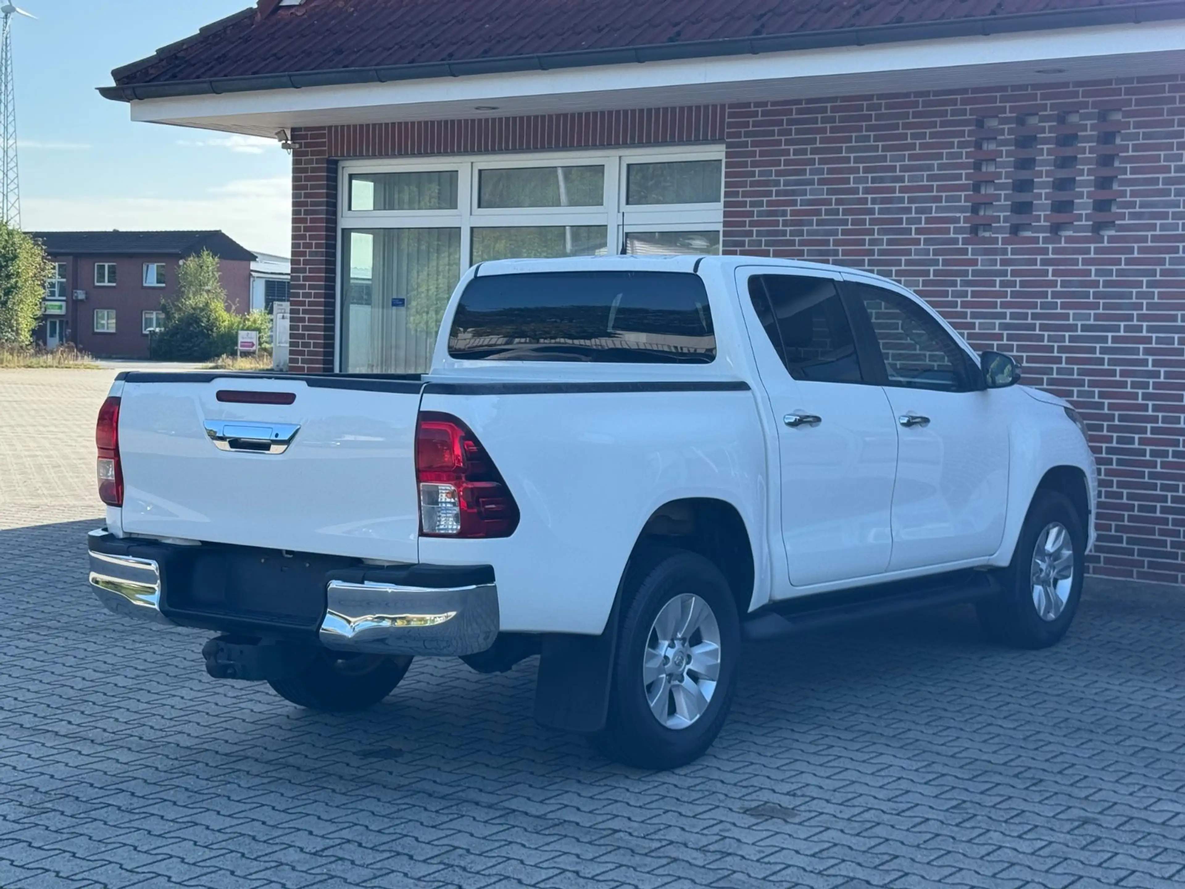 Toyota Hilux Double Cab Duty 4x4*R-KAMERA*AHK* — photo 6