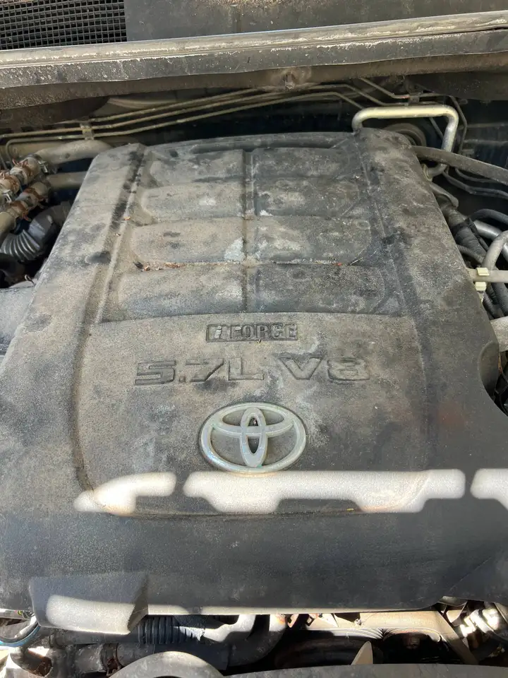 Toyota Sequoia снимка Toyota Sequoia