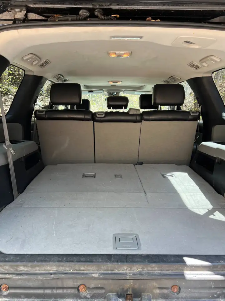 Toyota Sequoia снимка Toyota Sequoia