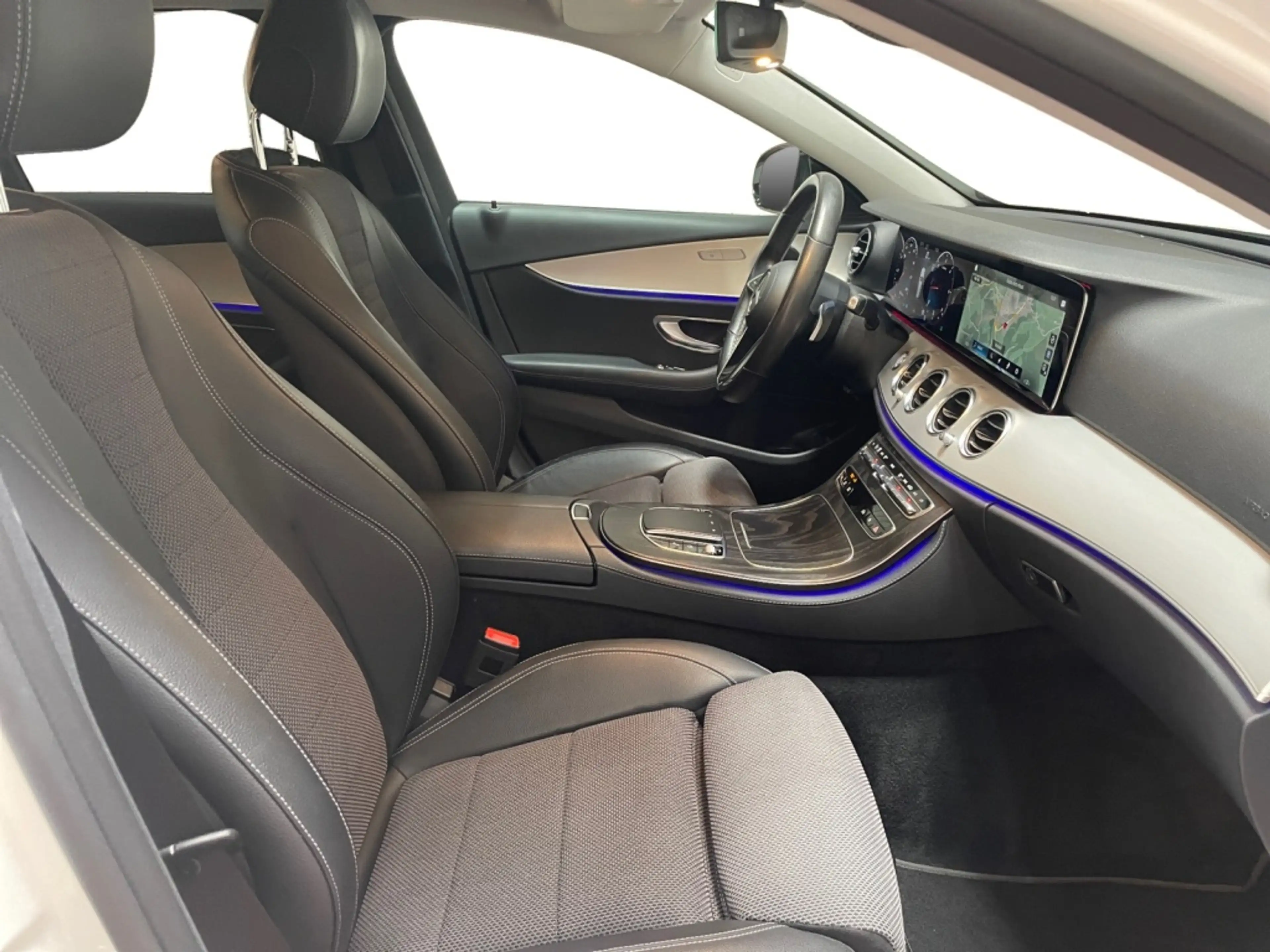 Mercedes-Benz E 200 d T Avantgarde Avantgarde+MBUX+Night+Wide — photo 9