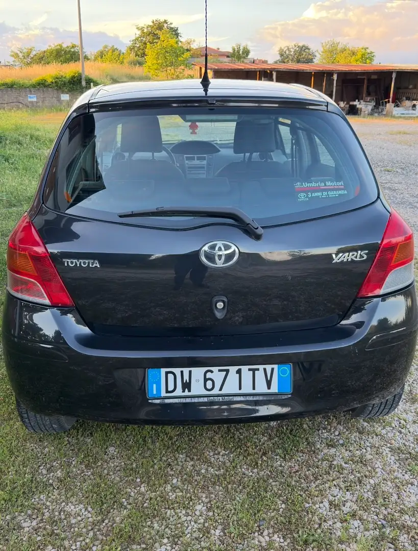 Toyota Yaris Yaris II 2005 5p 1.0 Nero - 1