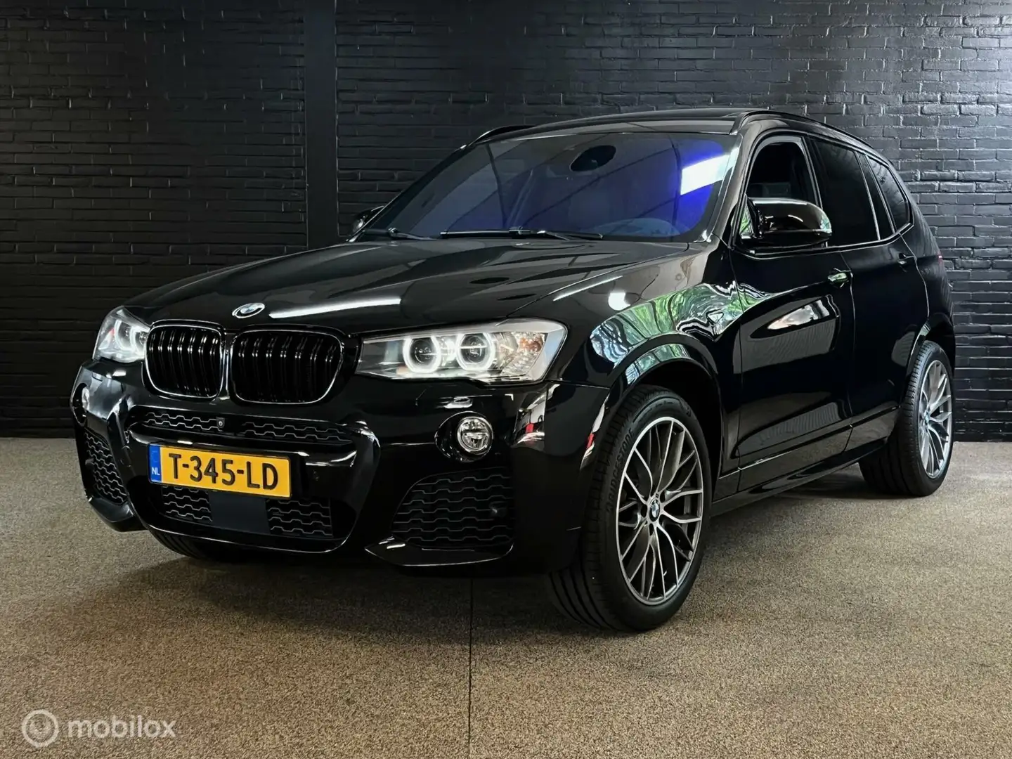 BMW X3 xDrive35i High Executive M-performance | HUD | Car Zwart - 1