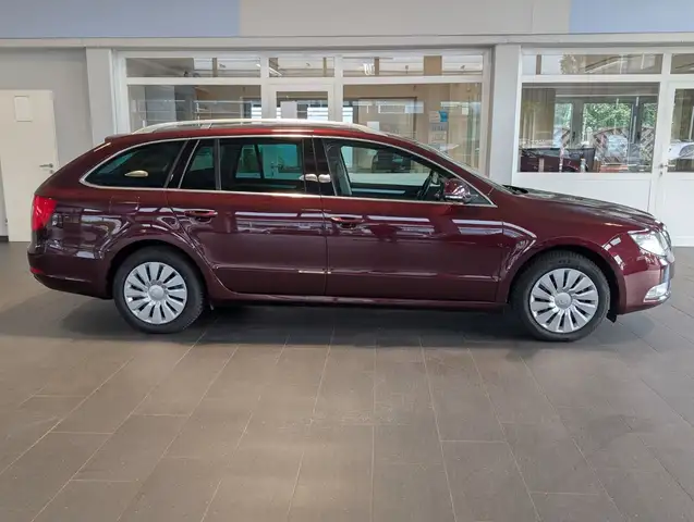 Skoda Superb view 2