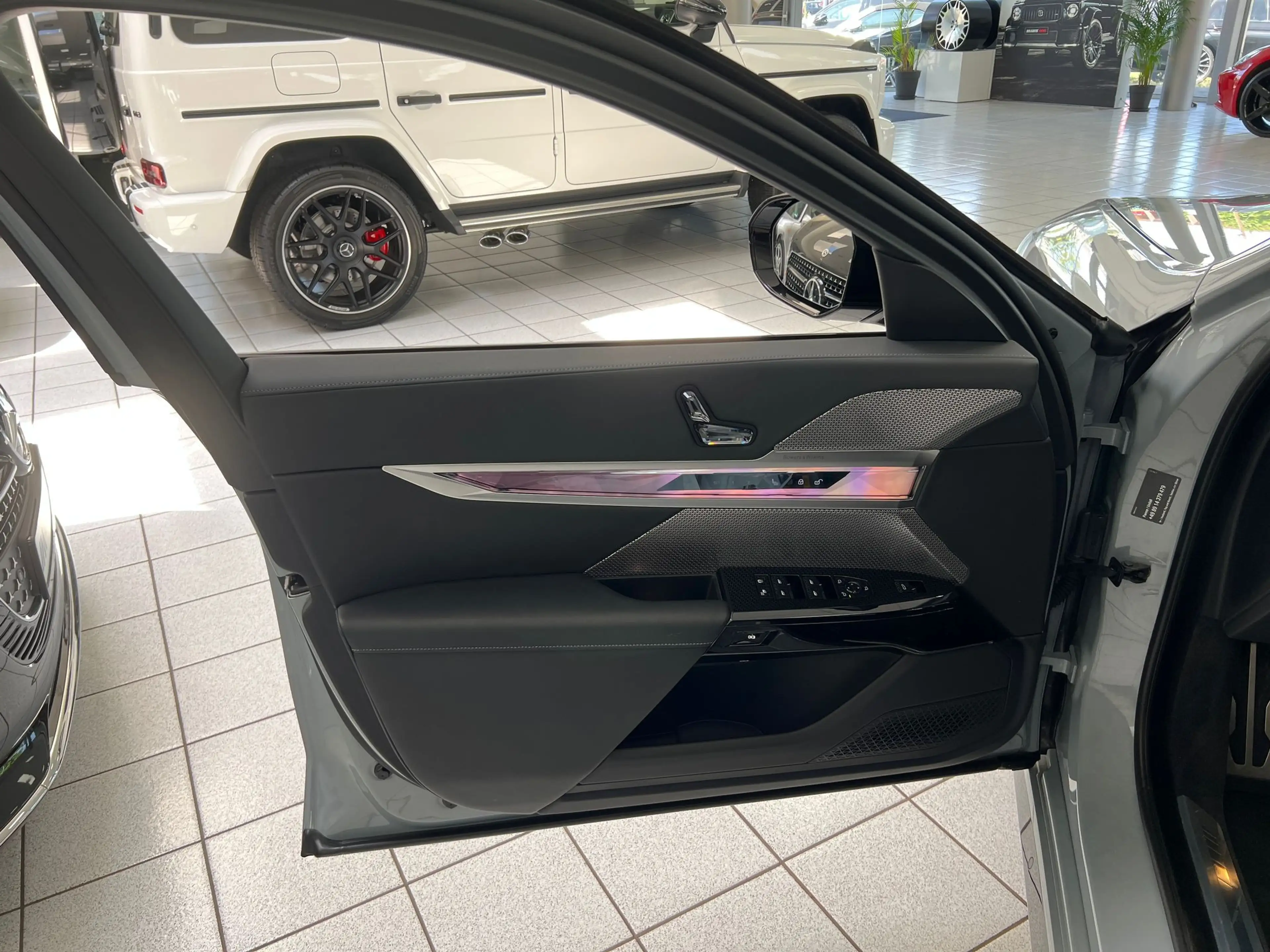 BMW i7 M70 xD*M-Perf*PANO-SKY*KRISTALL*A-TÜREN*B&W* — photo 10