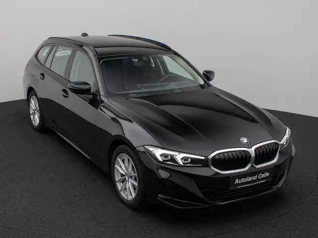 BMW 3 Series view 3